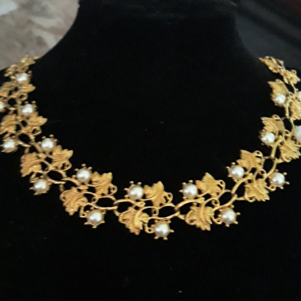 Napier Gold Ivy Motif and Pearl Necklace